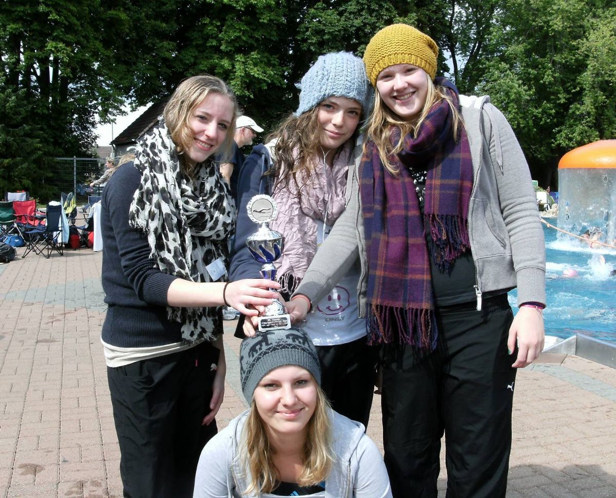 Die Damenstaffel des SV Marsberg, von links: Lisa Piechulek, Monique Giller, Ricarda Henke und Franziska Geise, Foto: Piechulek