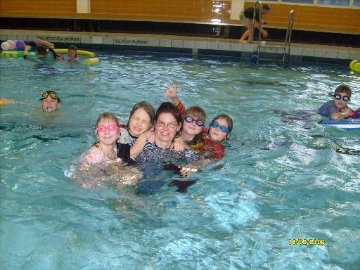 Karneval: Närrische Schwimmer in Marsberg