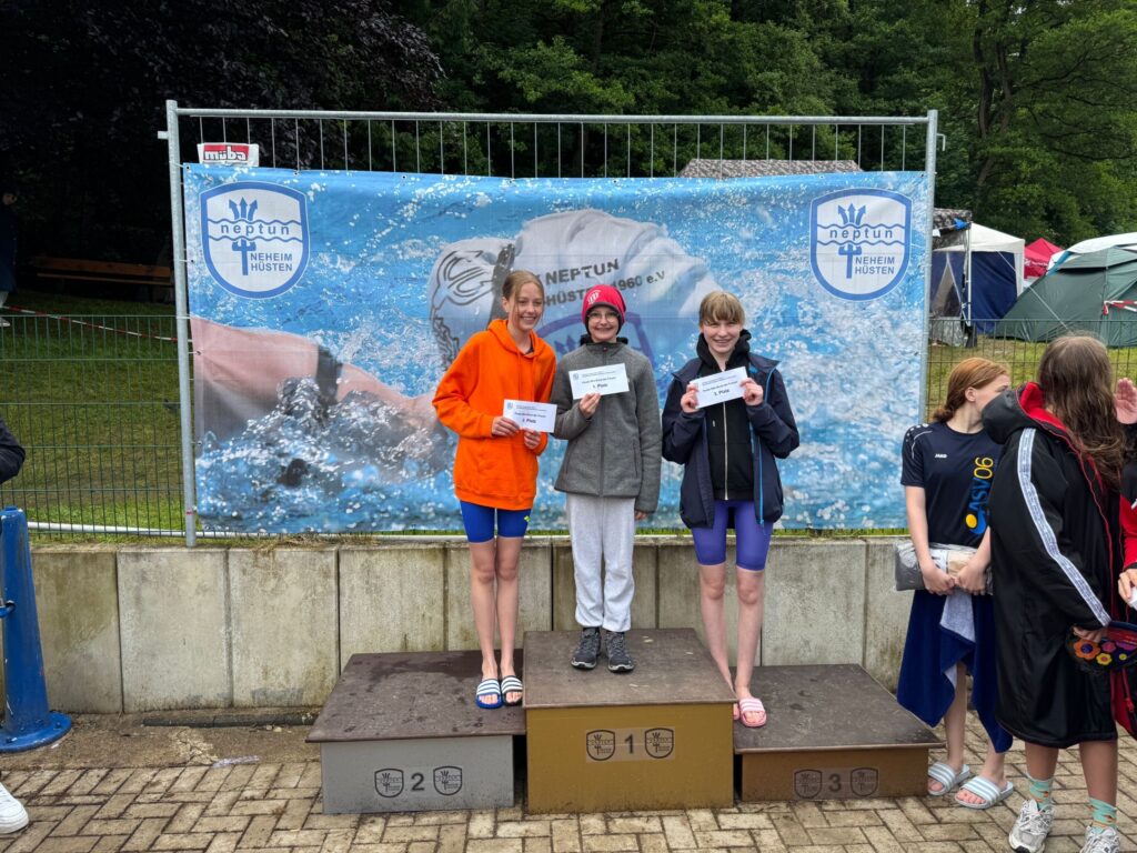 Platz 3. für Emma im Jugendfinale (50m Brust)